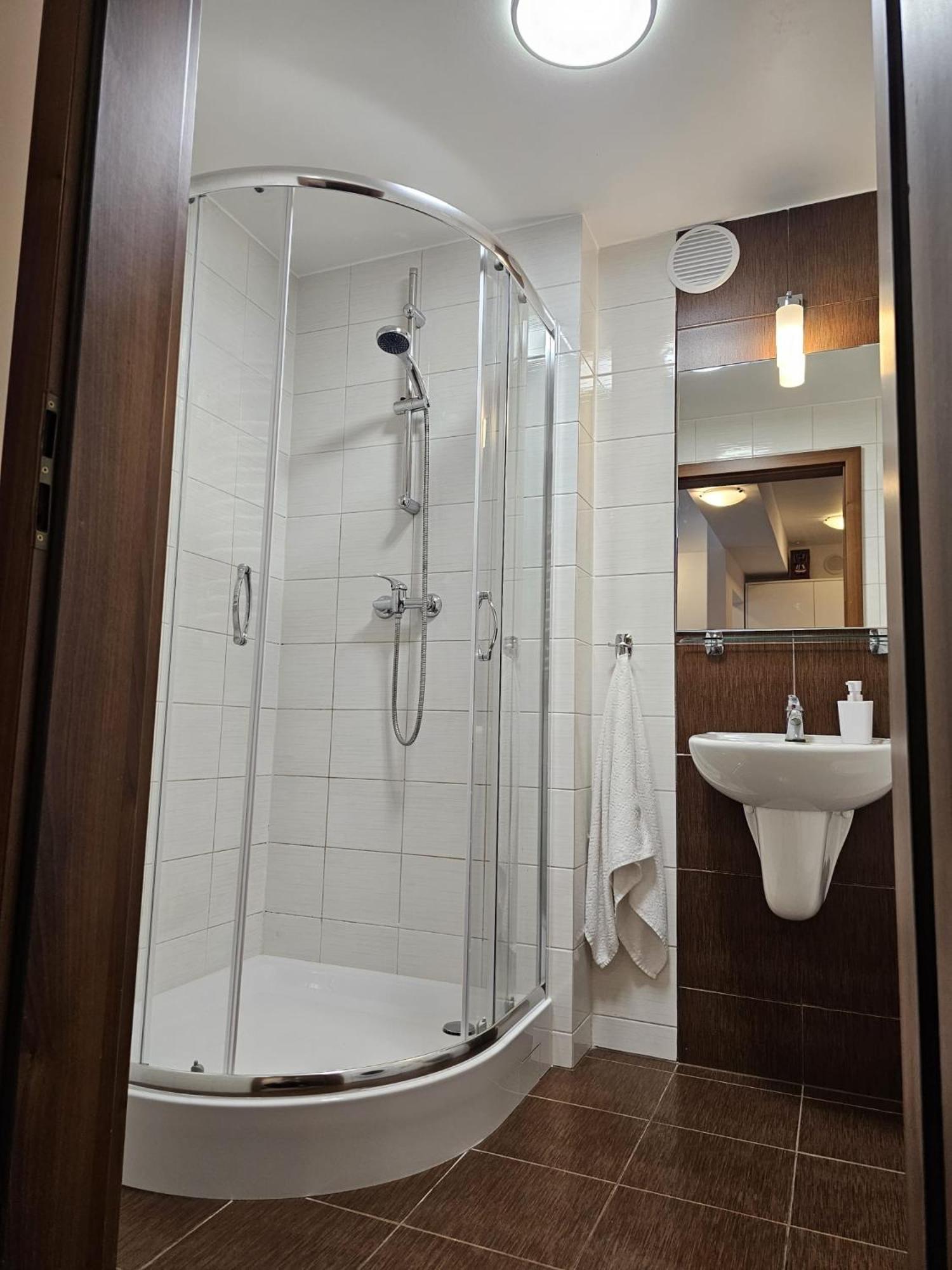 Apartament 56 M2 Arka Medical Spa 科沃布热格 外观 照片